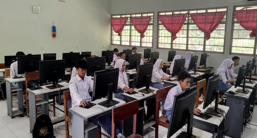 Siswa Kelas XI SMAN 1 Samigaluh Serius Ikuti ANBK, Ukur Mutu Pendidikan Masa Depan